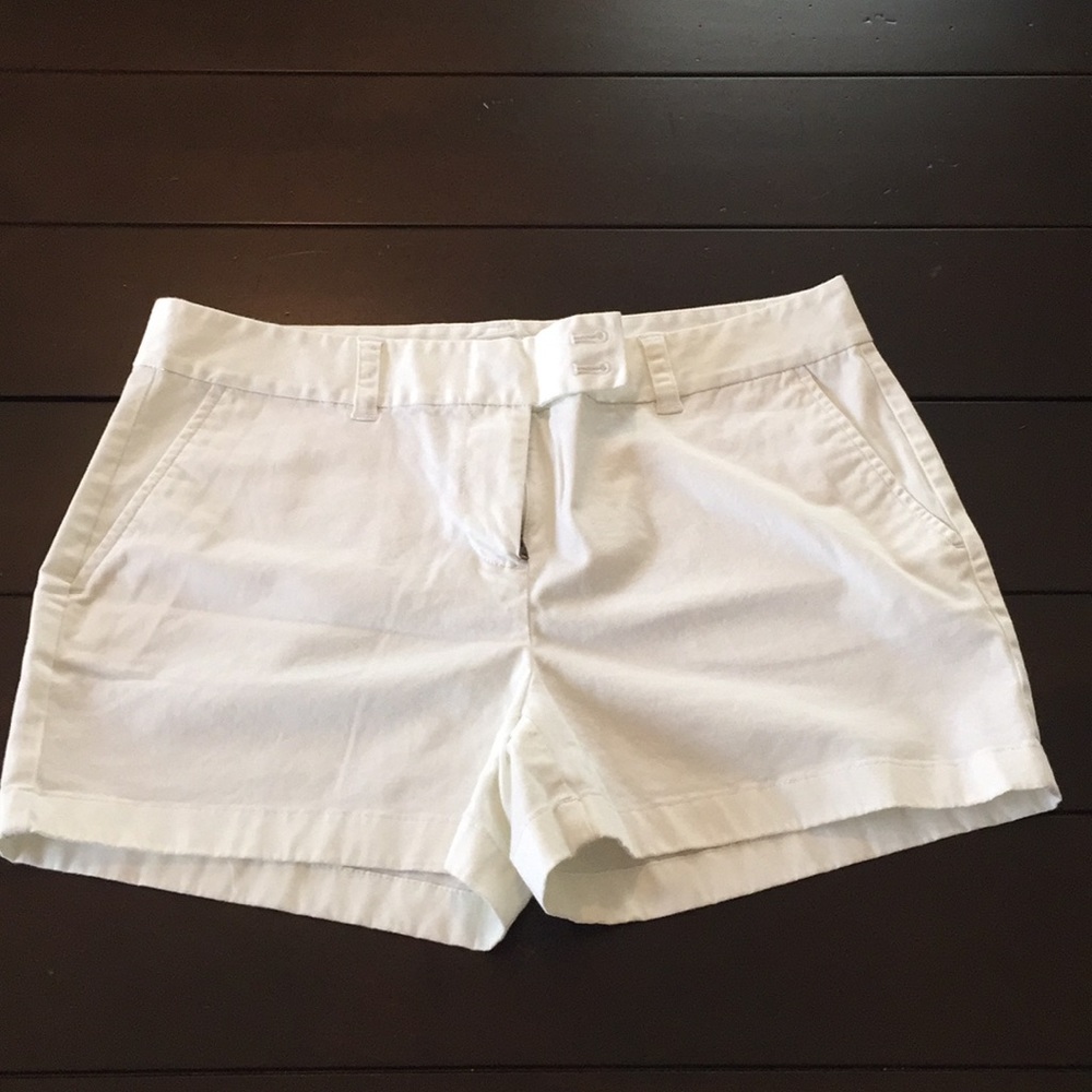 Vinyard Vines short.